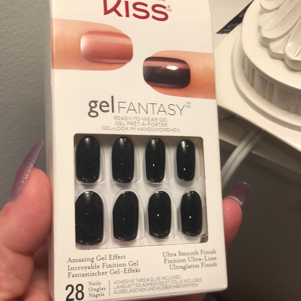 VERY RARE & HTF KISS GEL FANTASY NAILS